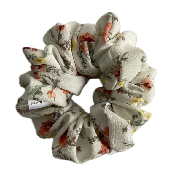 Regular Scrunchie- Cream Floral - Picture 1 of 1